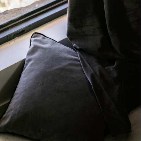 Coussin ISILDE - Finition Galon Noir Velours & Chambray