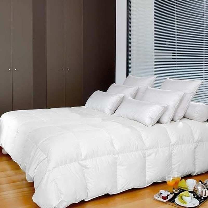 COUETTE DUVET 220x240 ,80% Duvet Oie Blanc 20% Plumettes