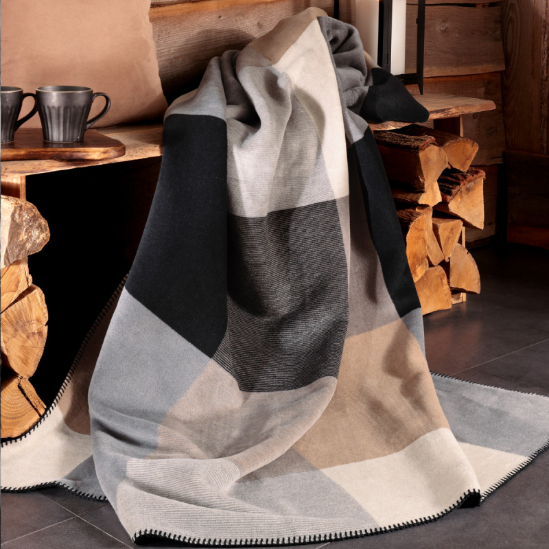 Maxi Plaid ALP SQUARE Maxi Plaid ALP SQUARE