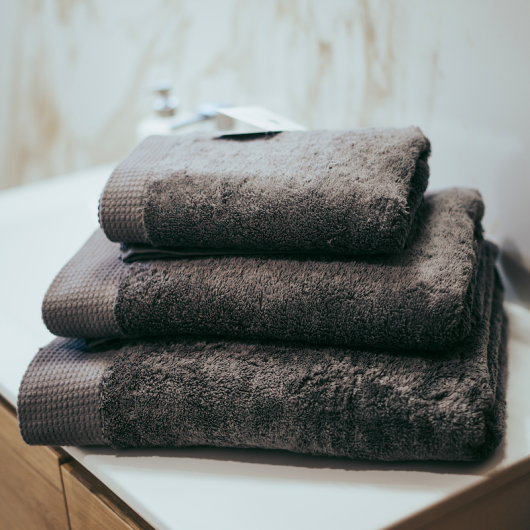 Linge de table : coudre et customiser des serviettes en tissu - Marie Claire
